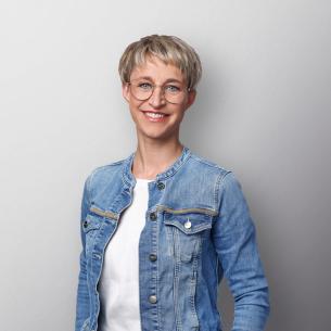 Nadine Schön