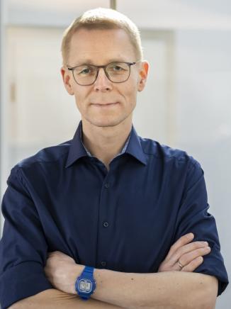 Dr. Tobias Ernst